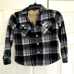 🔵Eddie Bauer boys 6/7 Sherpa lined flannel jacket